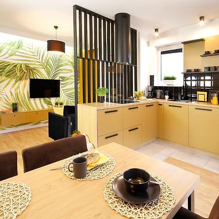 W&K Apartments - Gold Suite - Faktura Vat, Parking 코잘린 외부 사진